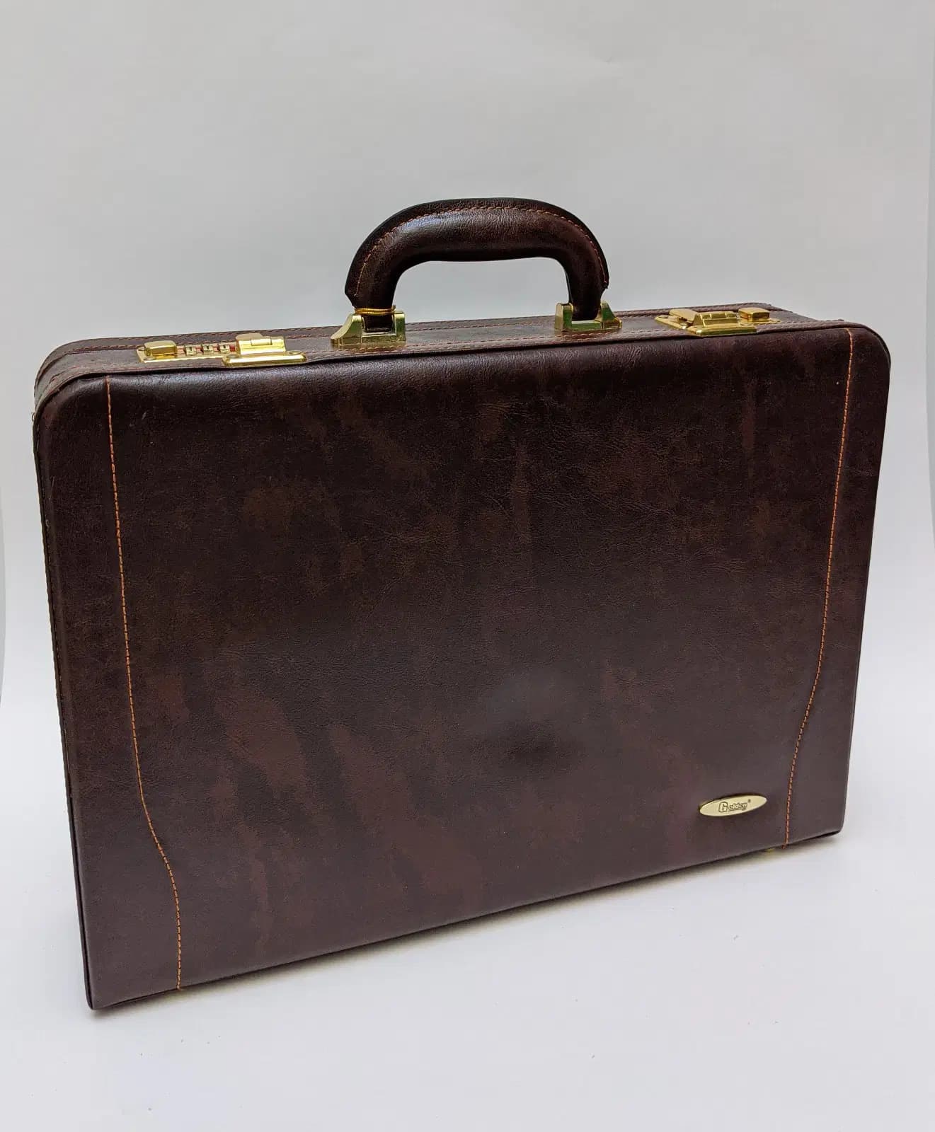 Valise Diplomatique Golden 72102