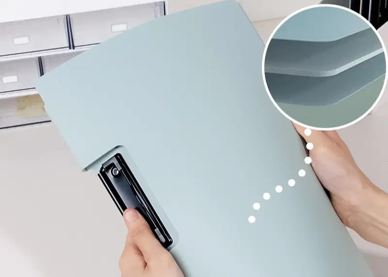 Clip Board Porte Bloc A4/PP/325*245*12MM Horizontal Deli 3